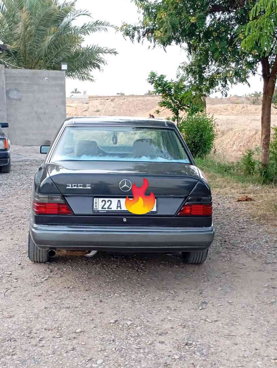 مرسيدس للبيع (موديل 1991) بسعر مناسب
المحرك: فيفتي 3000
التبريد: شغال 
الرقم: أربيل (سنوية وهزة مجددة لغاية 2030)
القواعد: قواعد ودبلات سليمة 
كير ومكينة بالشرط 
الحالة العامة: السيارة بنشاط ممتاز وجاهزة فقط ملاحضات بسيطة 
للأستفسار 
رقم الهاتف: [***********] اتصال او واتساب
المكان: [ديالى ]
