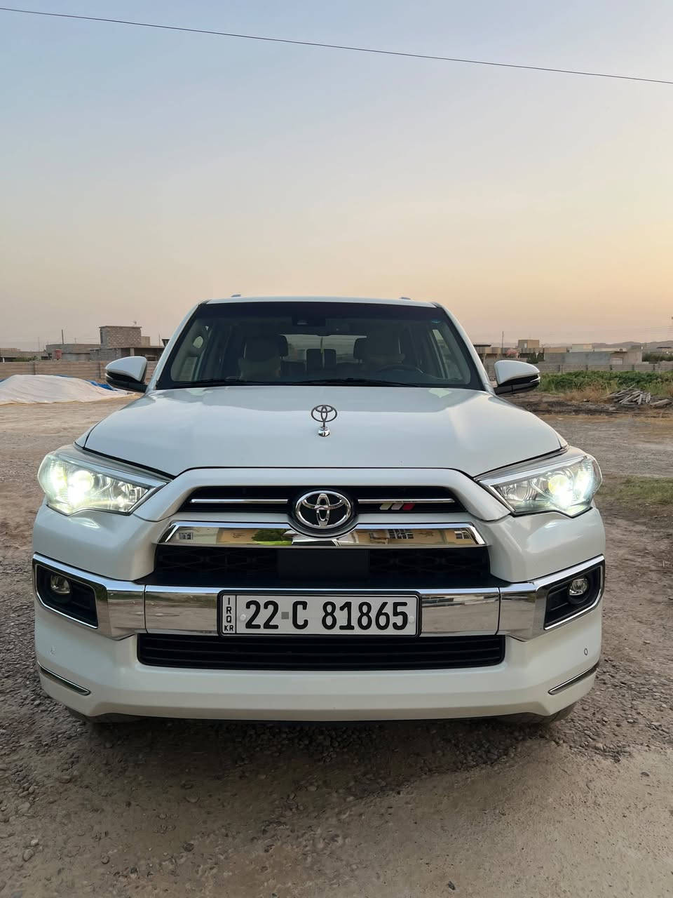 ‏TOYOTA  4RUNNER Limited فوول مواصفات 1/1
موديل 2021 رقم أربيل بأسمي شرط التحويل 
ضررها صبغ جاملغ وبونيد وصور الضرر مرفق بالمنشور
ماشية 55 إلف 
~ بصمة تشغيل 
بصمة بيبان 
لايت زينون
إشارة ترحيب بالمرايا وبالباب
~ فتحة سقف 
~ فور ويل 4*4
~ شاشة كبيرة 
~ رادار وحساسات خلفي وامامي
~ كشنات أمامية كهربائية
 تبريد وتدفئة الكشنات
~ كشنات جلد 
~ (  7 ) سبعة  راكب 
السعر 315 وبيها مجال 
للاستفسار : ‭***********
