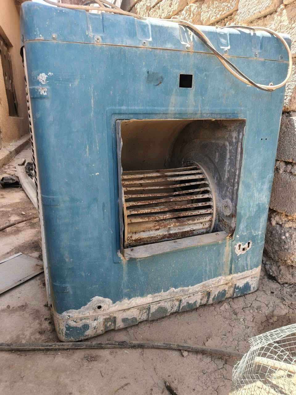 موبرده شغاله كلشي مابيها سعرها 50 الف بيها ريشتين مال السربس مكسورات فقط مكاني بيجي حي العصري رقم الهاتف ‏‪***********‬‏
