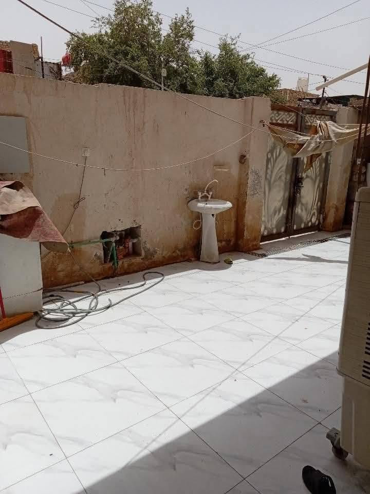 بيت بمغربه مساحه 125 عكاعده غرفتين هول ديوانيه حمامات طرمه مطبخ بيت مربع رابع بيت ع الاربع سايدات ومدرسه لغزالي طابو بسمي #سعر 140 الاستفسار أكثر ع مغربه قرب مدرسه الغزالي 
***********☘️🤍☘️***********

