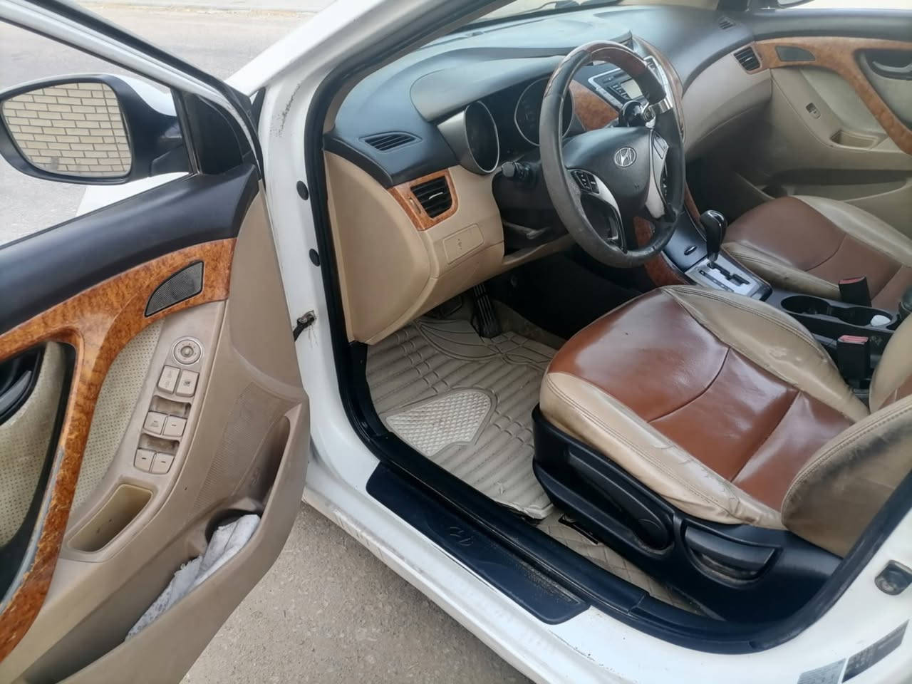 النتره ٢٠١٢ قادسيه خليجي فول مواصفات مكينه 1800 مكفوله من الصبغ  بنيد مبدل بلادي مال تفصيخ نفس اللون بدون داخل مكانه نجف السعر ٩٢ المكان نجف اتصال ***********
