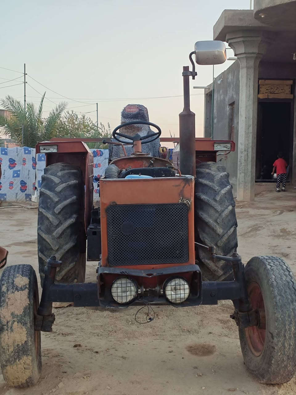 السلام عليكم تركتر للبيع موديل 79
للتواصل (***********)
