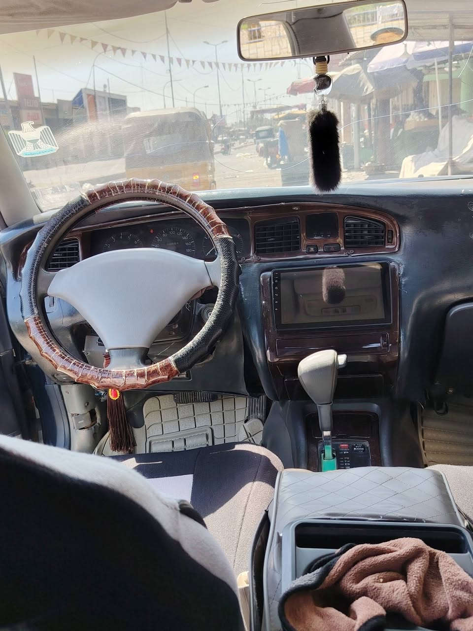 السلام عليكم كراون بطه موديل 1994  باسمي تحويل ثاني يوم   مكينه كير خير من الله تخم تاير جديد دواخل جديده رقم نكليزي جديد كفاله كص ونقل باقي تفاصيل تصل وتدلل (*********** مكان سياره واسط قضاء الحي
