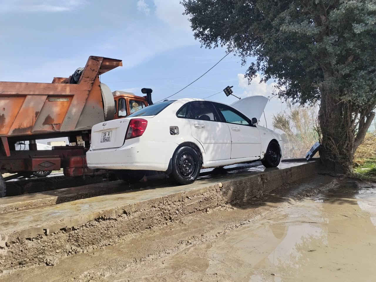 السلام عليكم اوبترا موديل ٢٠٠٤ باسمي رقم بابل رقم الجديد تحويل ثاني يوم مكاني بعقوبة بيهة ضربة بلجنطة صدر امامي خلفي جديد تبريد شغال بس غاز يرادله وياهة غراض بنيد وجاملغ عدد ٢ امامي وجنطة وتانكي مال بانزين السعر ٤٧ وبيهة مجال حك الجية بس اتصال ع هذا الرقم ***********
