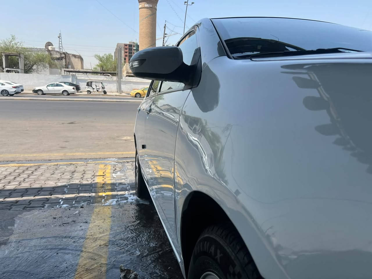 سلام عليكم اخوتي بوايدي جي ٣للبيع سياره كير محرك نضيف جديد تخم تاير ويل جديد تبريد ثلج سياره موديل 13تبريد ثلج فتحه جلد بصمه ويل كب شاشه رقم دولي سنويه مجدده هزه جديده بيها قطعتين كلير وطخه يم بك لايت بسيطه العنوان بغداد المشتل هـ *********** السعر 50
