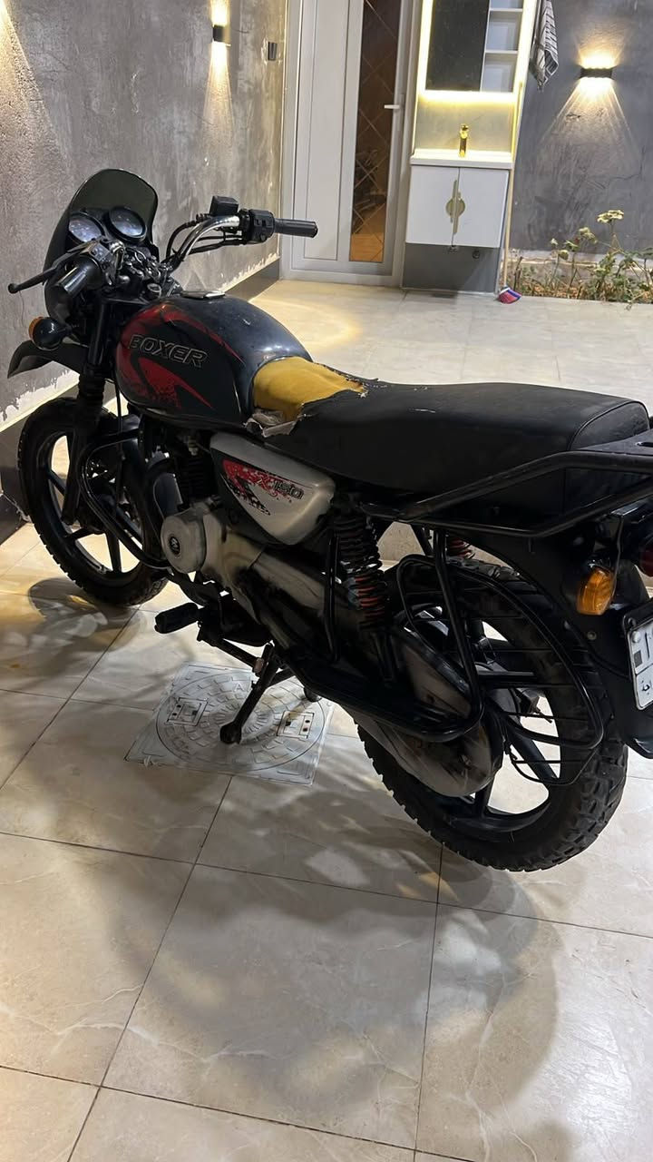 دراجه بوكسر 21 كايمه رقم بصره سنويه تحويل ثاني يوم الي يريدها سعر مليون وبيها مجال *********** البصرة, العراق
