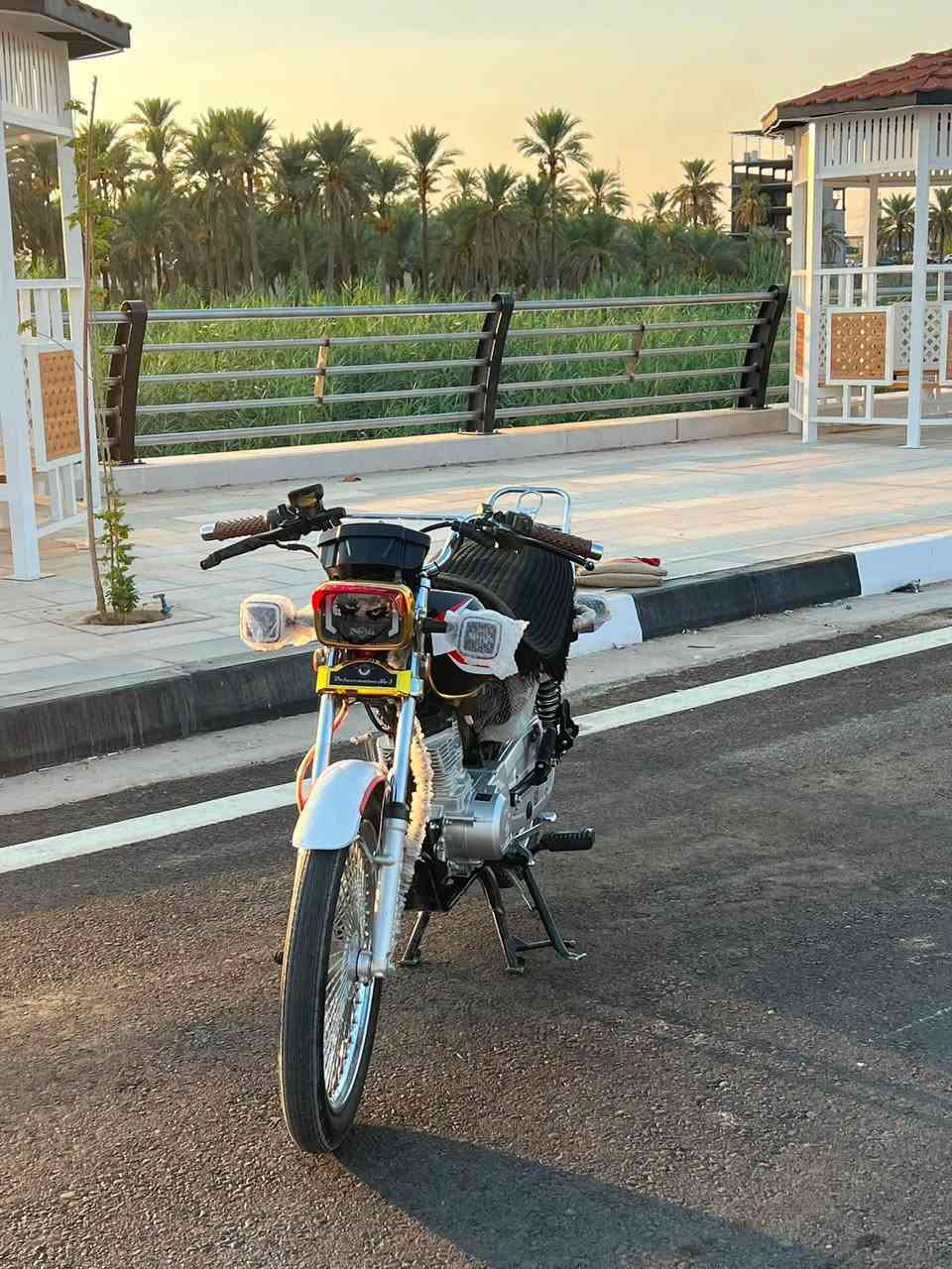 سلام عليكم دراجه نامي برو هونزده
موديل26 مناقصه شي محرك خير من الله
رقم***********
