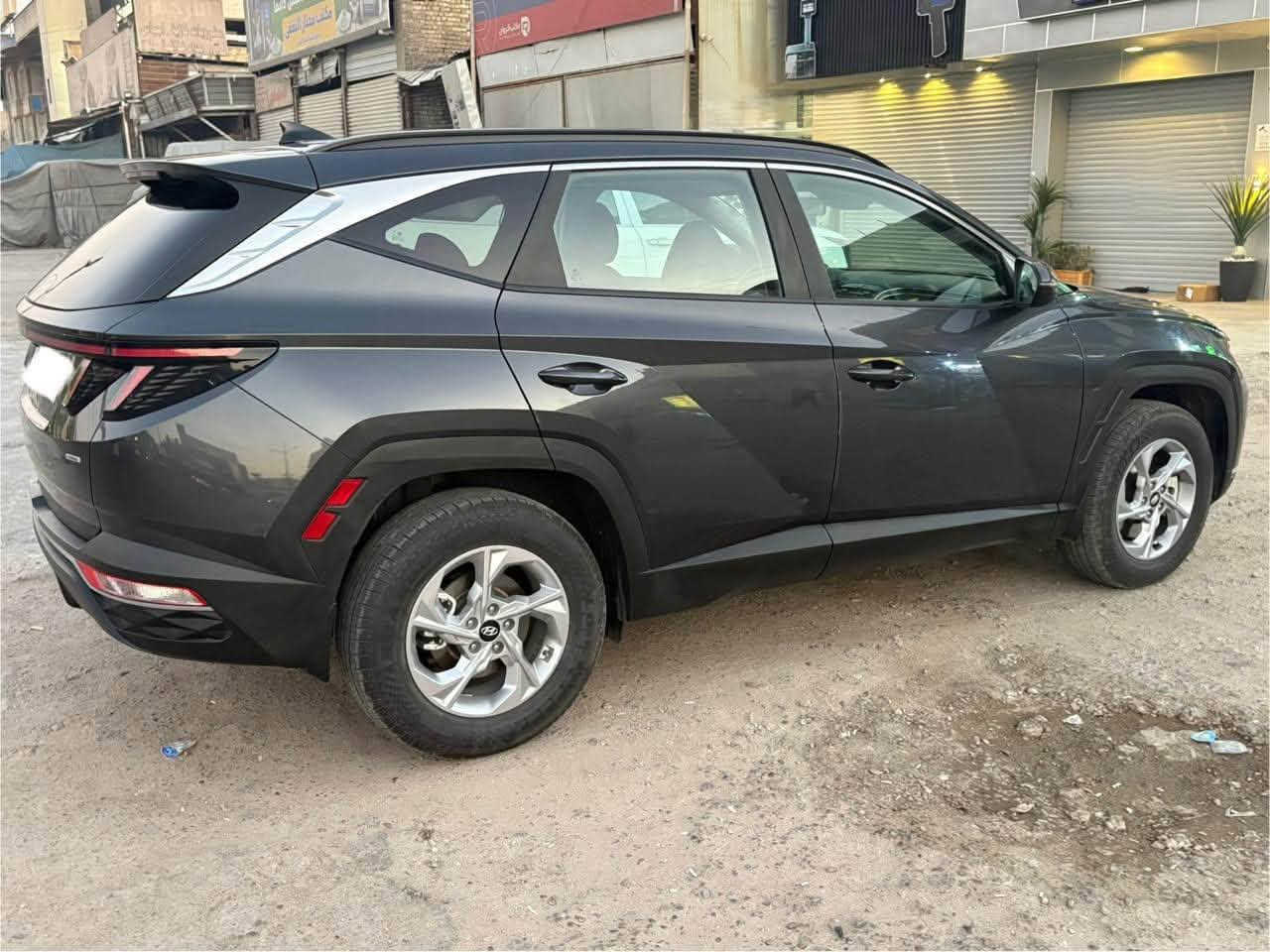 بيع سريع و مستعجل
🚘 هيونداي توسان موديل 2022
🔺 المواصفات
▪️ محرك 2500
▪️ شاشة
▪️ بصمة
▪️ كاميرا
▪️ تبريد قطعتين
▪️ رادارات
▪️ كشن كهربائي
▪️ تدفئة كشنات
▪️تشغيل عن بعد 
🔺 معلومات السياره
▪️ رقم اربيل  باسمي
▪️ سيارة جديدة 
🛠️ الضرر موضح بل صوره 

📍 مكان السيارة
▪️ بغداد 
السعر 175
☎️*********** واتساب
