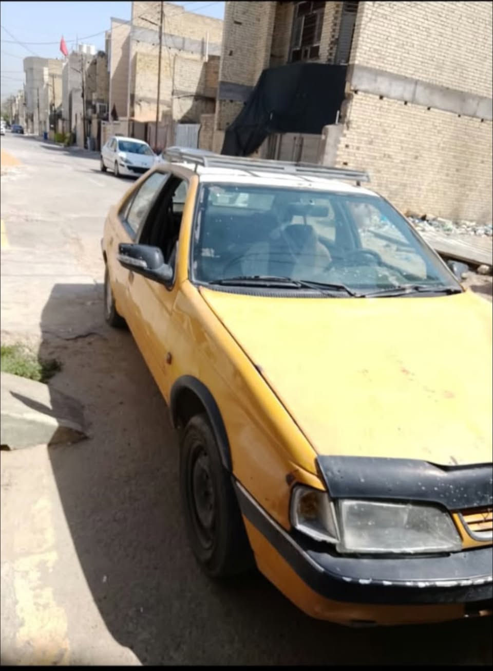 السلام عليكم اخواني الطيبين بيجو بارس موديل ١٠ رقم انكليزي غرامات كله جاهز تحويل ثاني يوم السياره بسمنه كير محرك جديد محرك جفته تجفيت درجه اولى صدر ٧٠ بل ميه السعر ١٥ ورقه وبيه مجال بسيط بغداد السيديه شارع اعداديه الصناعه *********** السياره تريد ترتيب الكشر
