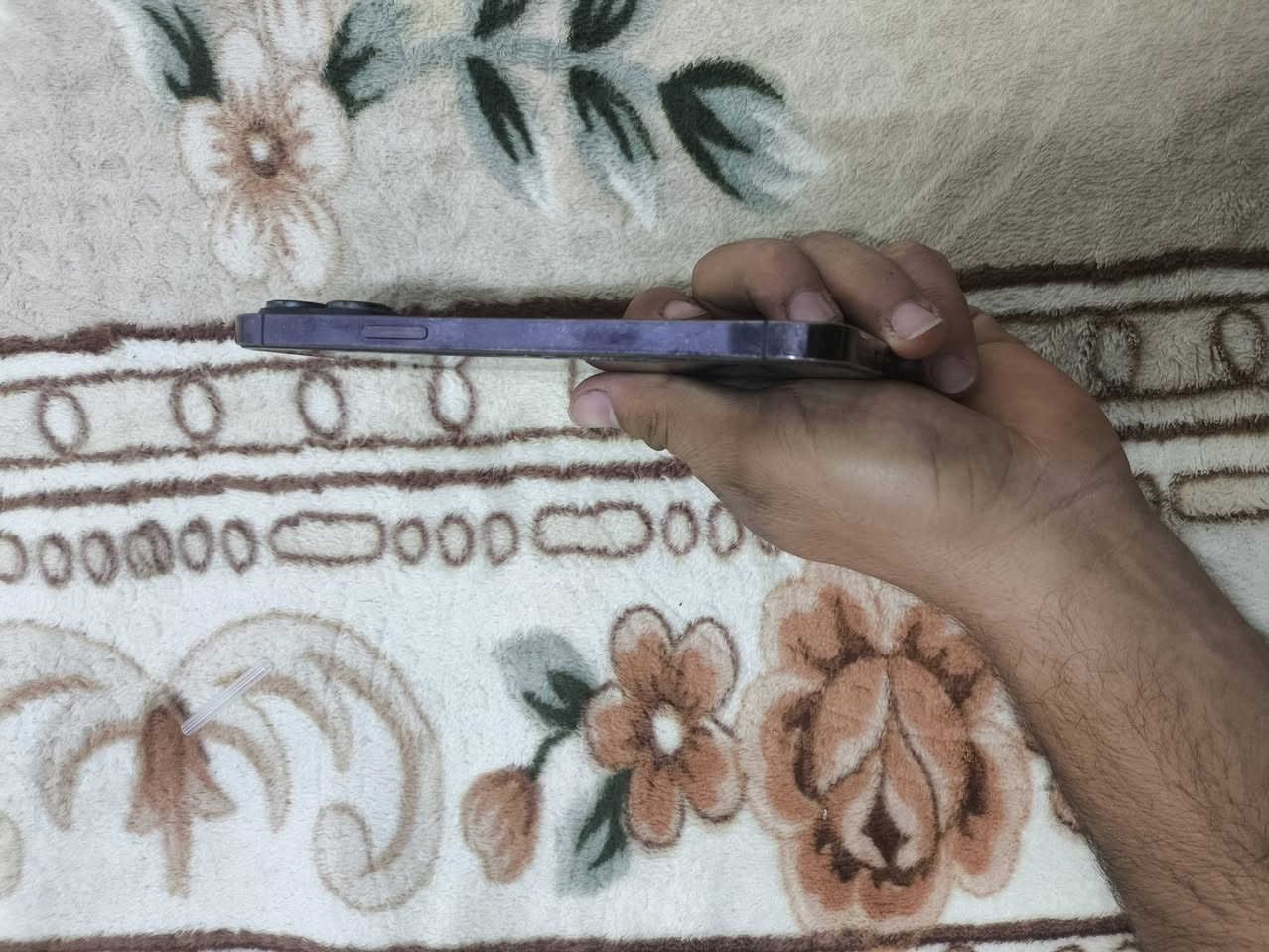 ايفون 14 برو ماكس • كبس ما مفتوح • بطارية ٧٨