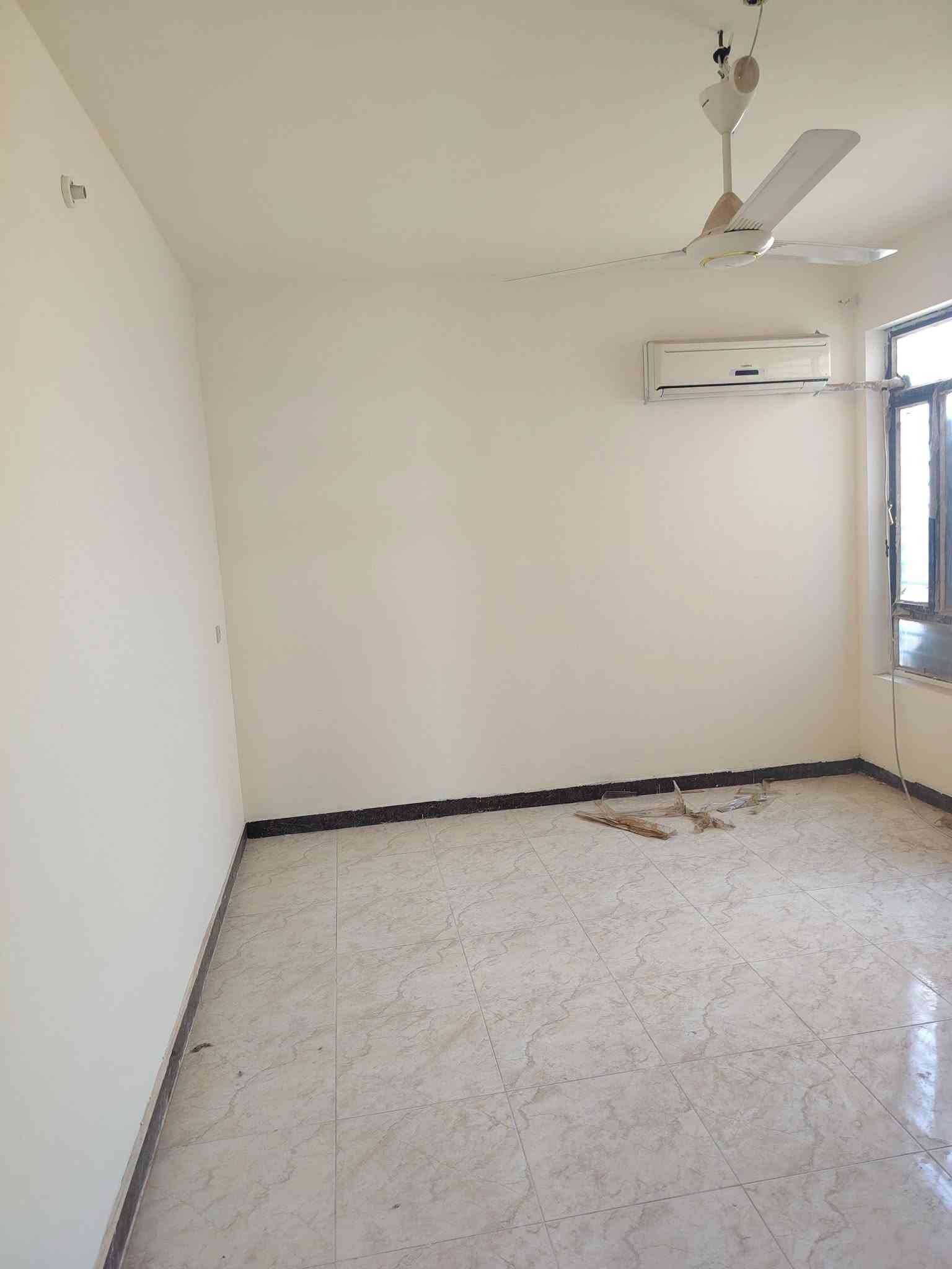 يوجد بيت المساحه 150 شارع 12 طابو صرف تحويل مباشر كامل خدمات وسكن البناء طابوك حديث يتكون من طابق ونصف غرفتين في الصقلاوية حي الشهداء الأولى قرب الشارع العام السعر 65
الاستفسار ***********
***********
