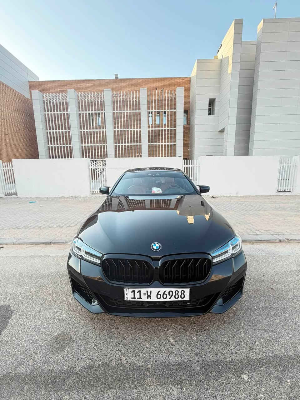 بي ام 540i
اعلى مواصفات موديل 2018 
محرك ٦ سلندر توين تيربو B58 المرغوب
الضرر جاملغ وبنيد 
مع ٣ رصعات بارد على كد اصبع 
محرك كير حداديه كفاله لسياره جديده 
ومتعوب عليها بدون شاصي 
ولا يرباك ولا لغد كفاله 

السيارة اعلى مواصفات ✅
فتحة سقف بانوراما 
ورادار امامي واناره محيطيه
 تحديد مسار تدفئة تبريد كشنات 
 3 اوضاع قياده كشن حضن 
وباقي لمواصفات معروفه 

الاضافات : كت M كامل وياله+ 
دعاميه سبايدرات دفيوزر + عليها برمجة 
دبات ريمونت + تعريب 
تفعيل وضع ال sort plus

رقم هاتف صاحب السيارة 
***********
