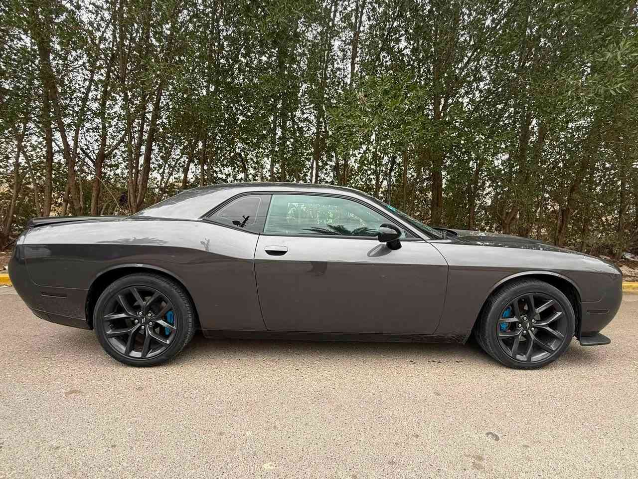 السلام عليكم

دودج جالنجر 2021 Black top
شاشة كبيرة 
انارة داخليه متغيرة تطبيق
السعر :170 وبيها مجال بسيط 
العنوان بغداد حي الجهاد 
للتواصل ***********
حادثها جاملغ وبنيد بدون لغد او شاصي وبيها كلير من امريكا جاملغ خلفي

