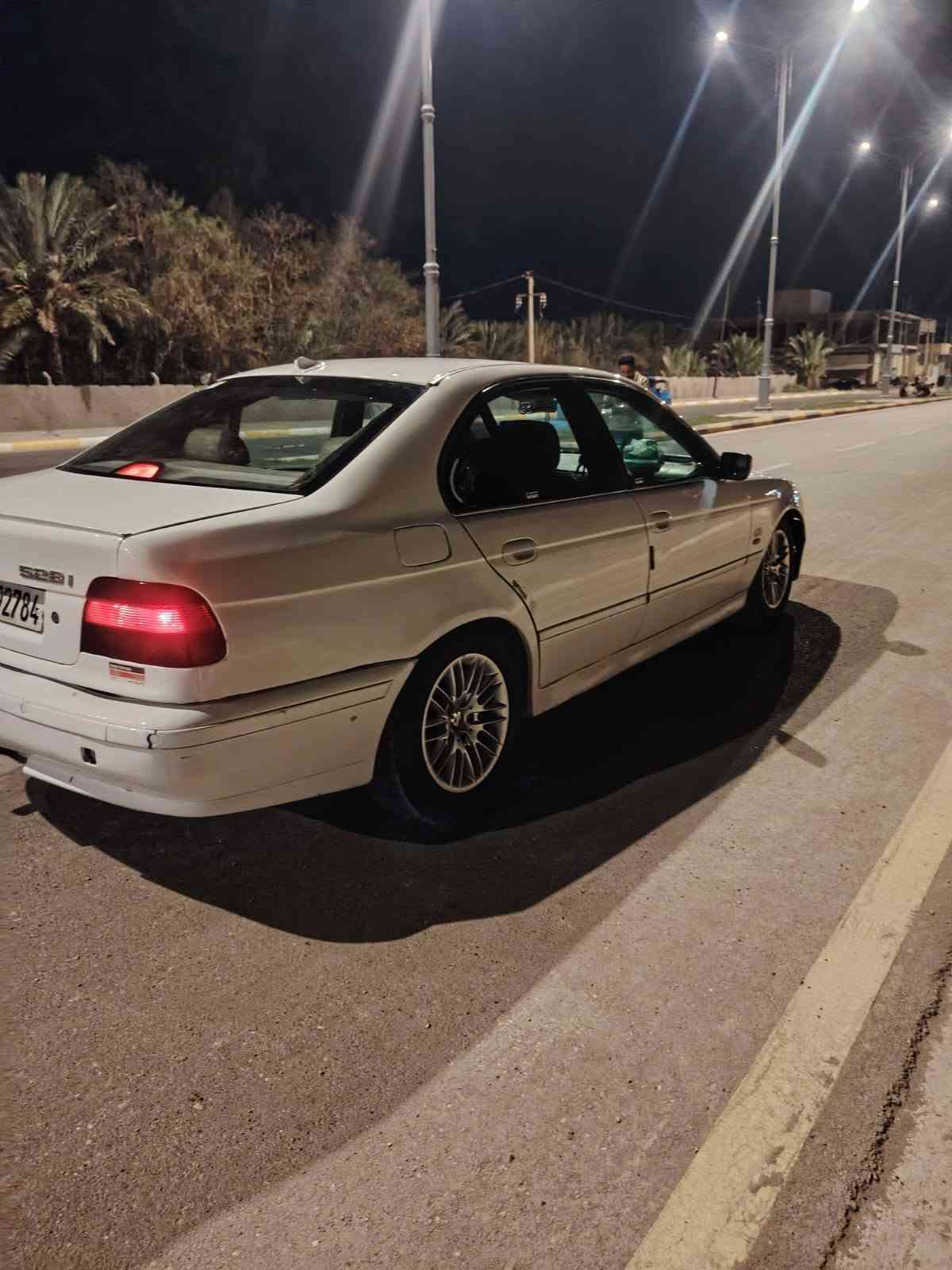 بي ام ٥٢٨ • محرك ٥٢٥ • عليه غرامات