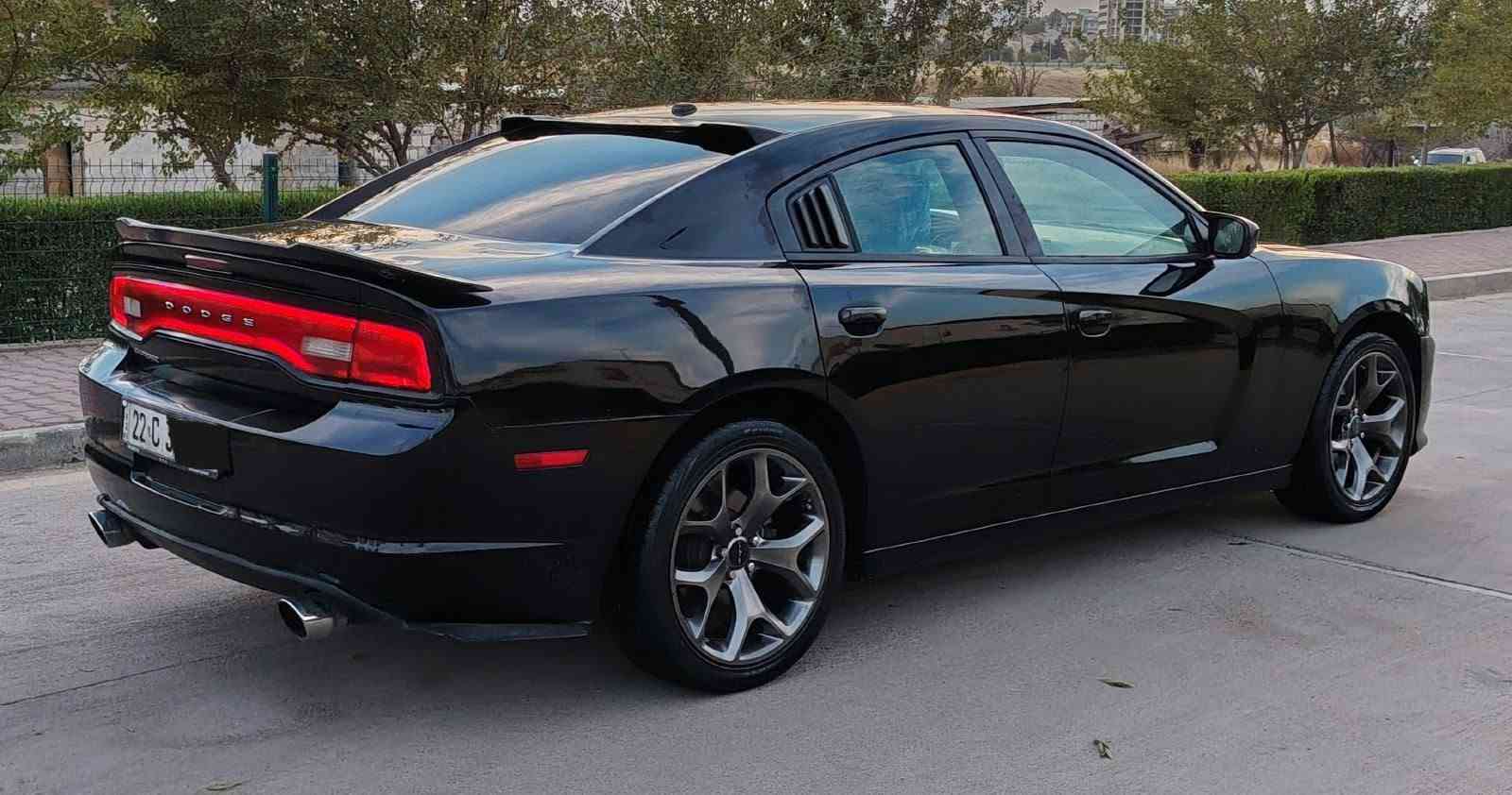 جارجر SXT • ٢٠١١ • ماشي ٢٧٠