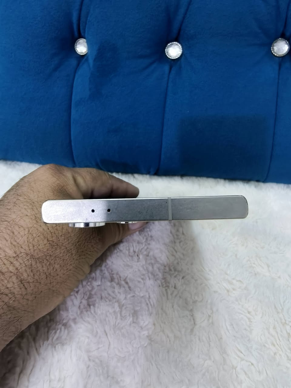 اس 24 الترا للبيع السعر مناسب ٩٥٠ قفل الجهاز مكفول من التصليح عربي اصلي وكاله عين الفهد غراضه كامله كارتونه وشاحنه اصلي  للتواصل متواجد واتساب ٢٤ساعه *********** مكاني بغداد الامين الثانية شارع النواب
