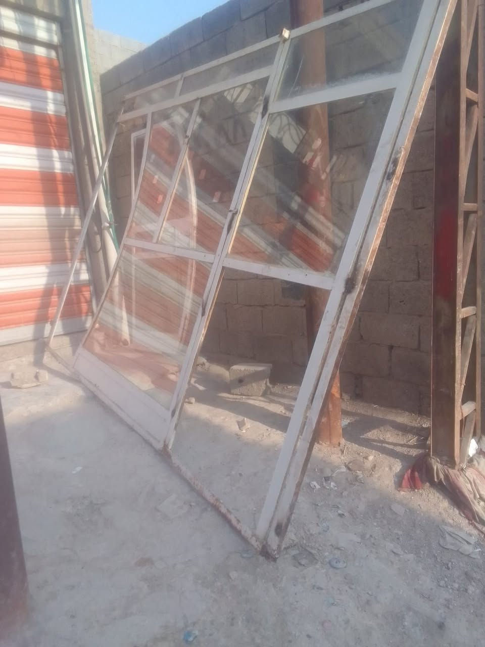 عدي هاي جام خانه لبيع عرضهه ٣ ارتفاع ٢ونص قيمهه واخذهه بكاني بغداد حي طارق الاستفسار أكثر الاتصال***********
