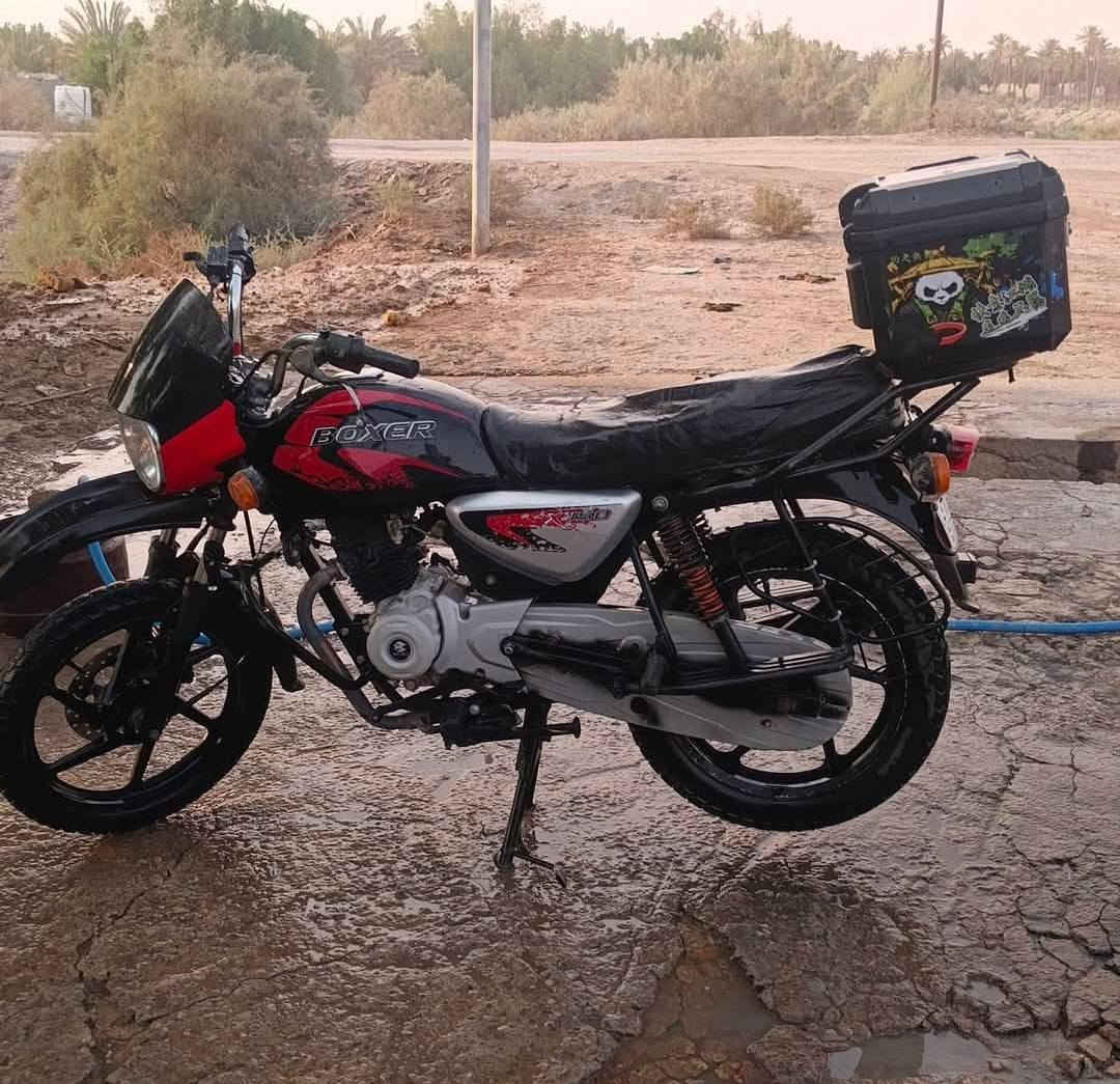 سلام عليكم دراجه بوكسر للبيع مديل 22مكان ناصريه قضاء الصلاح متواجد خاص او واتساب ***********
