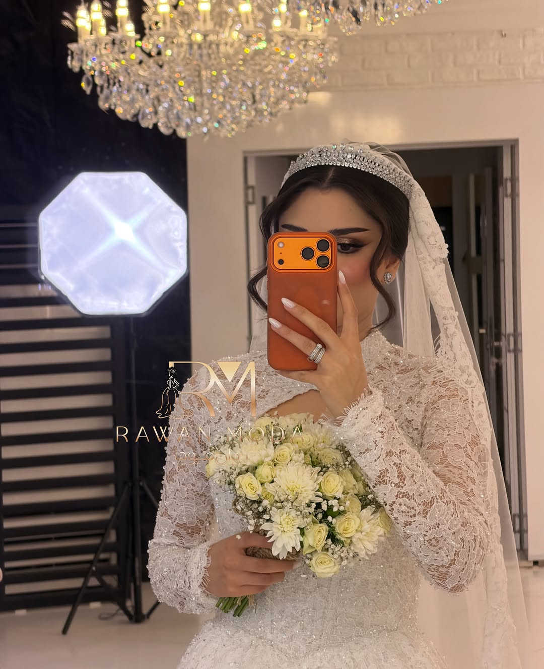 هنا كل ماتحلمين به 🧚🏻
ولكن بطريقه مختلفه💁🏻‍♀️

‎لێره‌ خه‌ونه‌كانت به‌ دیبێنه🧚🏻
‎به‌لام به‌ شێوه‌یه‌كی جیاواز 💁🏻‍♀️

‎عنوان : كركوك - شارع المحافظة - قرب فندق صنوبر

***********☎️
***********☎️

#explore #reels #followforfollowback #follow #photo karkuk slemani model bride bridal bridalmakeup salon makeupartist photography instagood instagram wedding weloveshopping drees shoping post reels

نص مكتوب في الصور:
- RAWAN MODA روان مودا
- RAWAN MODA
- روان مودا
- روان مـودا