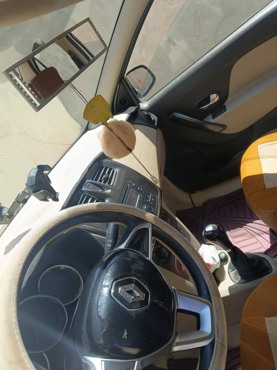 رينو سنبل 2020 مكينه1600 قطعه وحده  سياره ماعايزه شي رقم قادسيه مكانها نجف السعر 77 وبيها مجال ‏‪ ***********‬‏ بسيط للتواصل واتساب

نص مكتوب في الصور:
- iQ