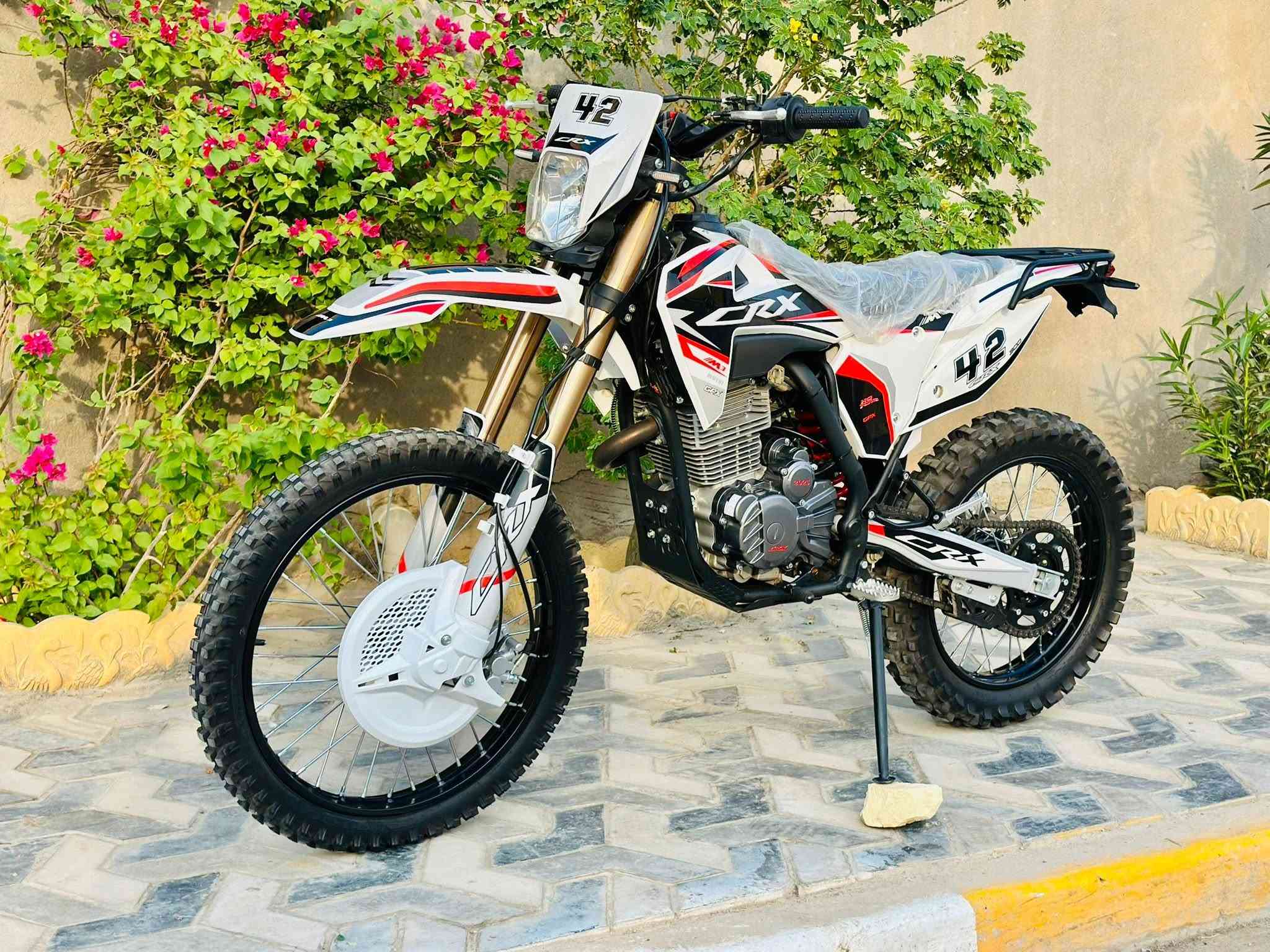 قفاز CRX • ٢٠٢٥ • ٣٠٠