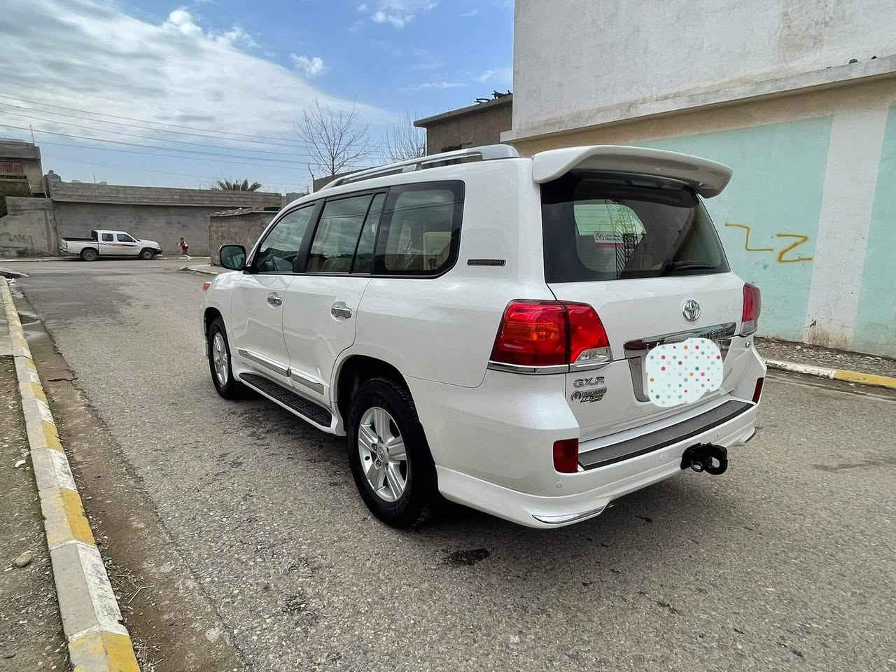 بەناوی خوای گەورە...
توێتا لاندکرۆزەر (وەنەوشە) 2015 GXR V6 .
سەیارەکە فول فول مواسەفاتی شەریکەی سازە
یەک دەستە هەمووگیانی بەشەرت 
دەعامی بۆ دەعامی بێ بۆیاخ بێ سارد بێ شوخت،
تەنها 80 هەزاری هەقیقی ڕۆشتوە.وەک شەریکە ماوەتەوە.
ڕەقەم سلێمانیە هەمووشتێکی تازەیە تا (2031 )
چوار تایەی دۆنلۆپم بۆ بەستوە یەک دینار مەسفروفی نیە.
[ *********** ] 
ڤایبەر، واتسئپ.
