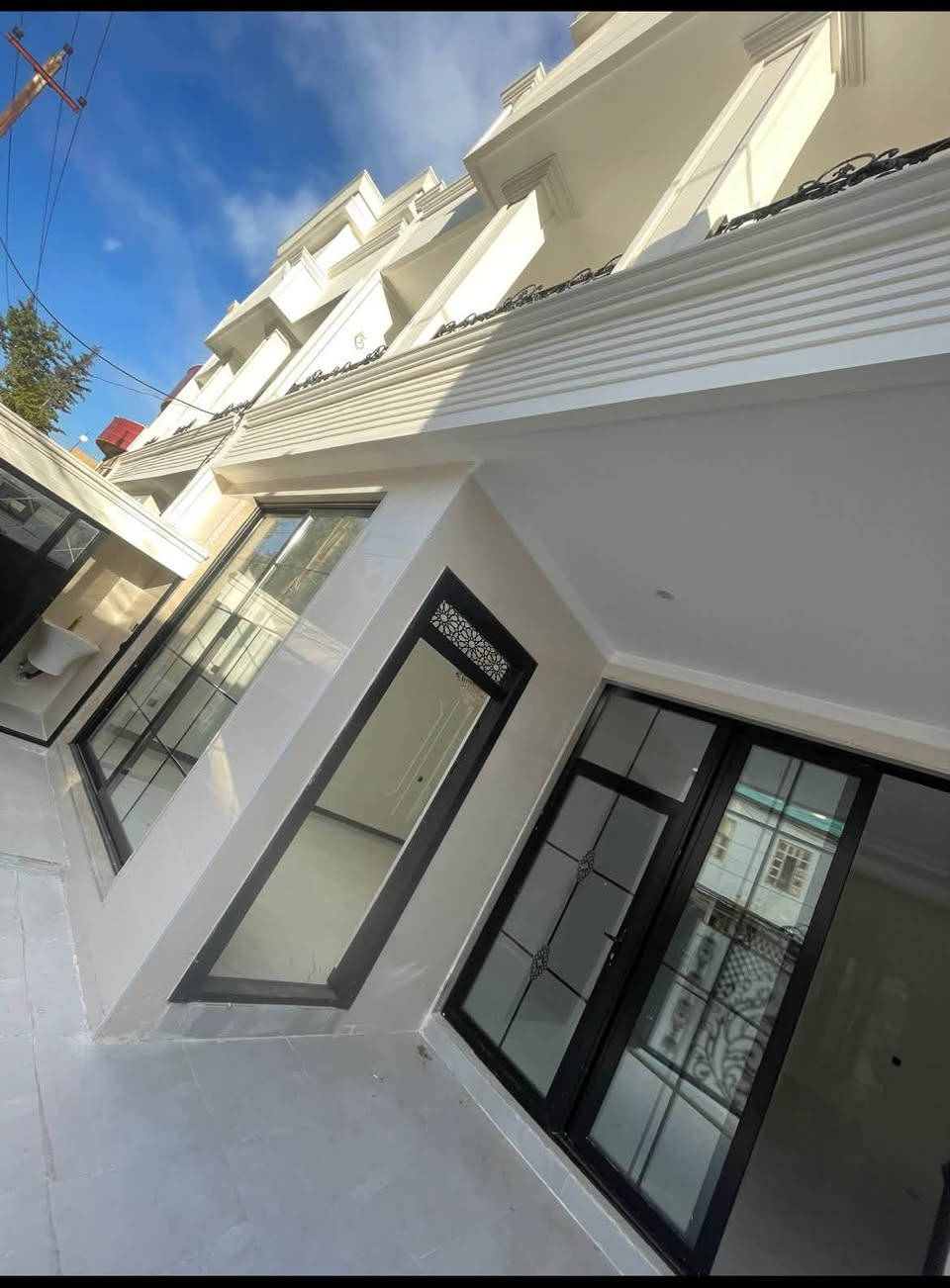 🏡 بيت للبيع – حي المحاربين

📍 الموقع: حي المحاربين – 
موقع مميز وقريب من الشارع العام🙀
📐 المساحة: 150م²
🏠 التصميم: تركي أنيق وعملي
✨ البيت: درجة أولى، بناء وتشطيب ممتاز
🚗 موقع سهل الوصول وقريب من الشارع العام
💰 مناسب للسكن والاستثمار

📅 بناء 2026

📞 للاستفسار والتفاصيل:
***********-***********
*********** -***********
📌 للجادين فقط، يرجى الاتصال للاستفسار عن السعر ومواصفات البيت كاملة.
