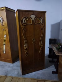غرفه اخشاب • نضيفه • بيها مجال