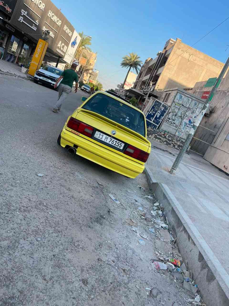 السلام عليكم 
زعره مكينه 28 فانوس صارلهه اسبوع من شديتهه مكينه وكير وتفرعات وضفيره حاويه رقم بغداد باسمي سنويه لل٣١ السياره كامله وجاهزه مابيهه اي نقص رايدهه ب٦٥ ورقه واذا تشوف سعرهه هواي اكرمنه بسكوتك هذا سوك وكلشي بي حته ب١٠ ورقات تلكه 
مكاني زيونه
***********
