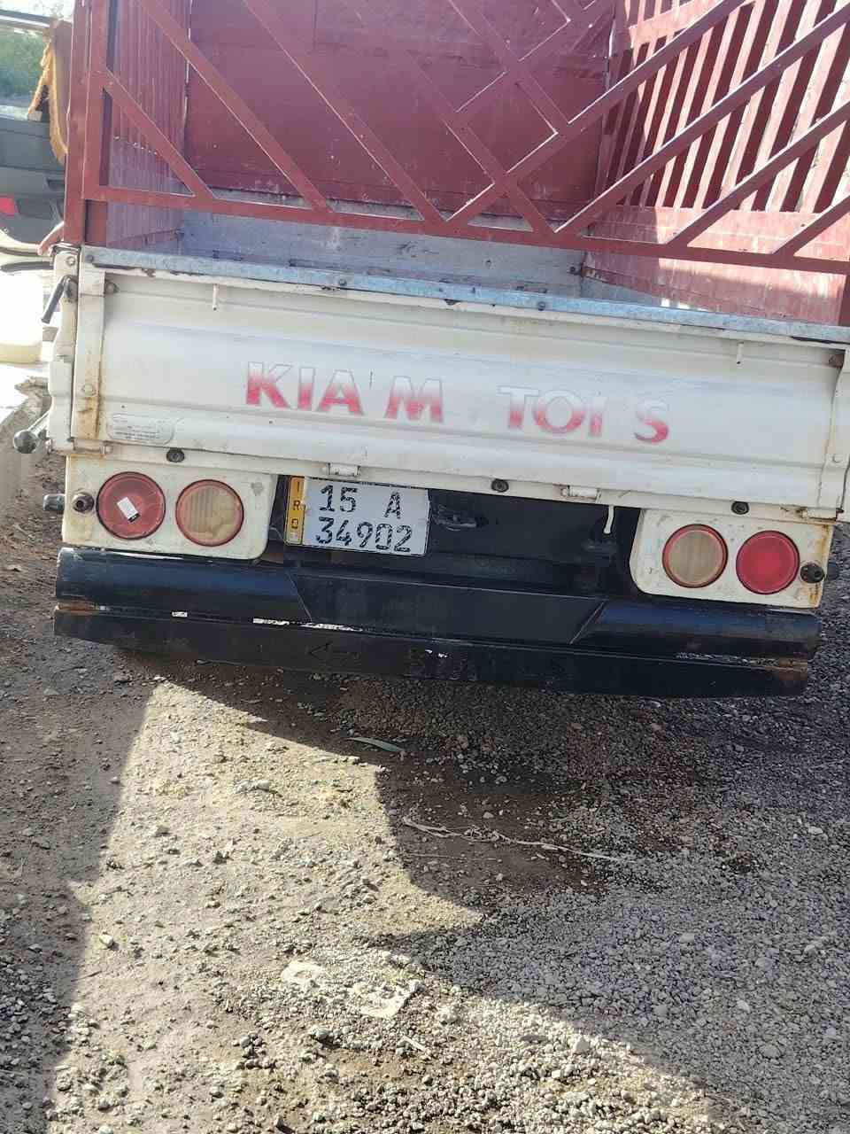 سلام عليكم كيا فحل موديل 2018 سيارة خير من الله بييه الباب مال السايق مبدل لا نبار  السعر 120 وبيهه مجال ***********
