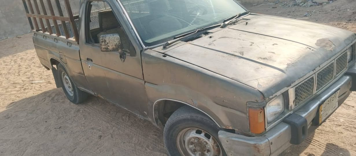 سلام عليكم سياره بيكم نيسان موديل 2000 سنويه 2029سعر 25ورقه وبيه مجال بسيط نضيفه شغل وطلع بيه وين ماتريد مكاني بصره ابو صخير ***********
