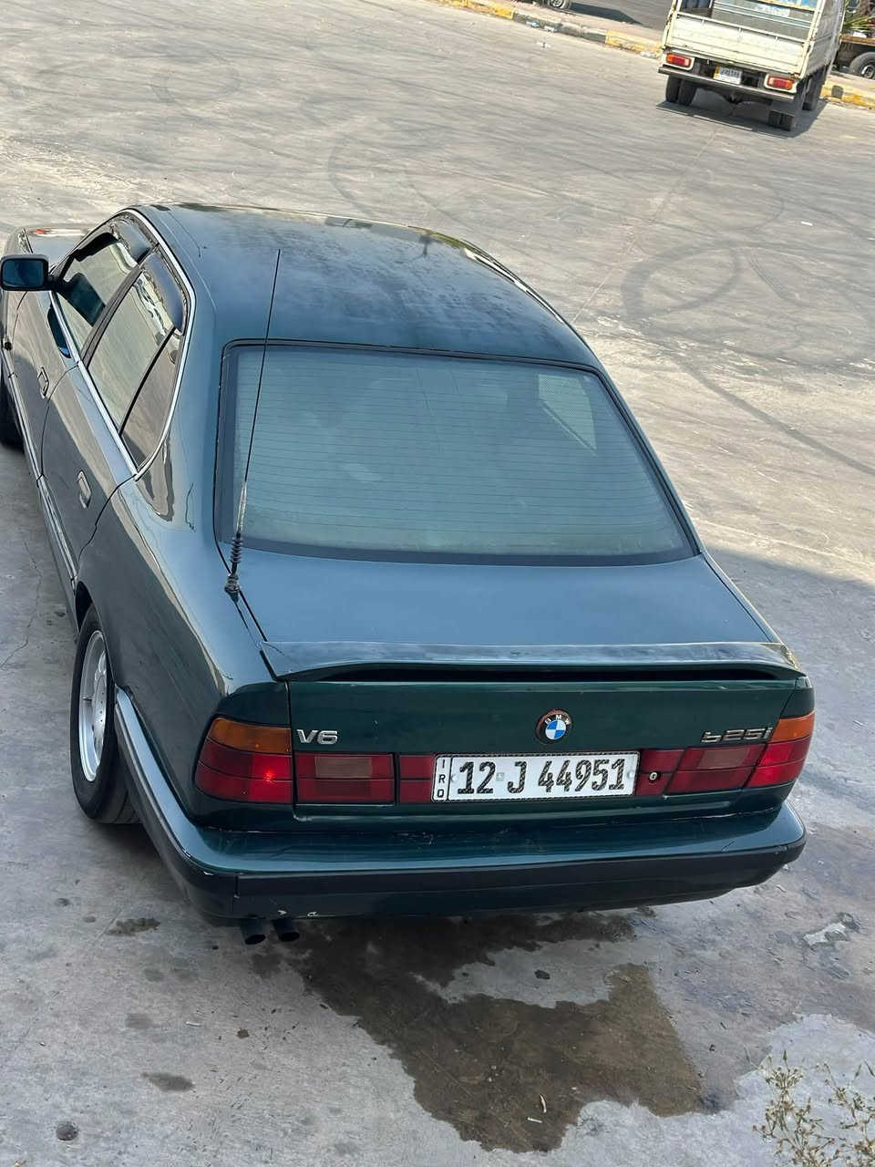 1992 Bmw 525  اصل وفصل وبليته 
محرك كبس 
كير رياضي 
اكسل رياضي
محرك وكير شرط
صبغ عام تبريد شغال 
لايت زينون 
سيارة صافيه دمعه 
كهربائيات شغاله سياره جاهزه 
شرط تحويل هزه جديده سنويه لل ٣١ 
رقم نينوى انكليزي 
السعر ٥٢ وبيها مجال 
***********
***********
