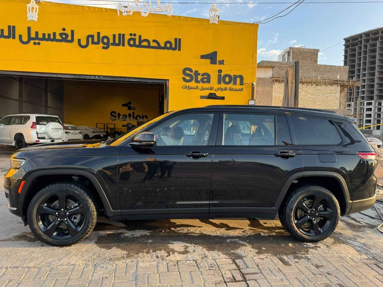 جيب كراند شيروكي 2023
السياره رقم بغداد جديده 
وفول مواصفات 
‏‪***********‬‏
