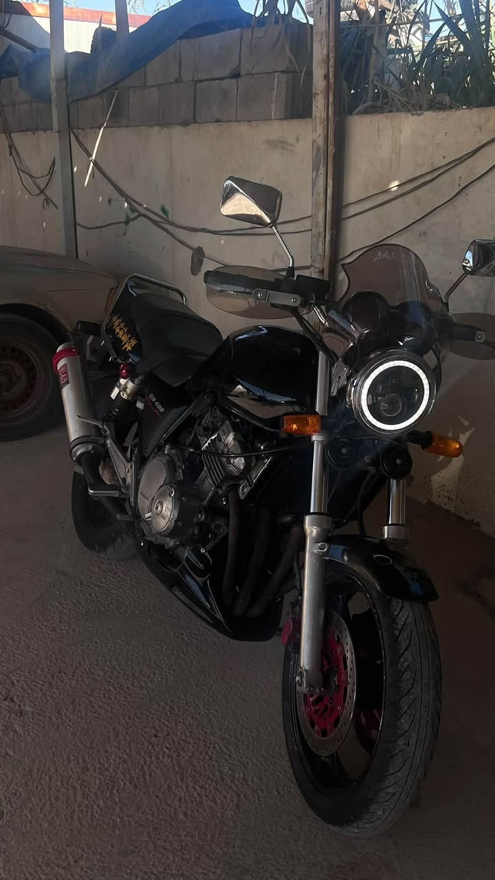 سيبي 400 • جيل اول • ما بيه اوراق