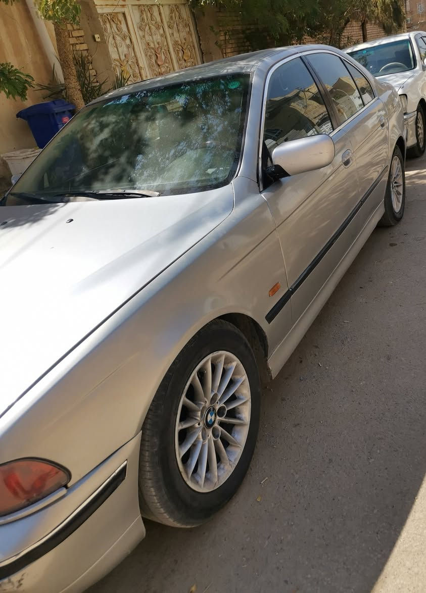 السلام عليكم بيأم صقر موديل ٩٦ السياره جاهزه حداديه تبريد كير بس مكينه بيه تبخير قليل المحرك ٢٨ رقم اربيل هزه سنويه جديده السياره بأسمي اي استفسار اتصل عل رقم او راسل عل خاص ***********
