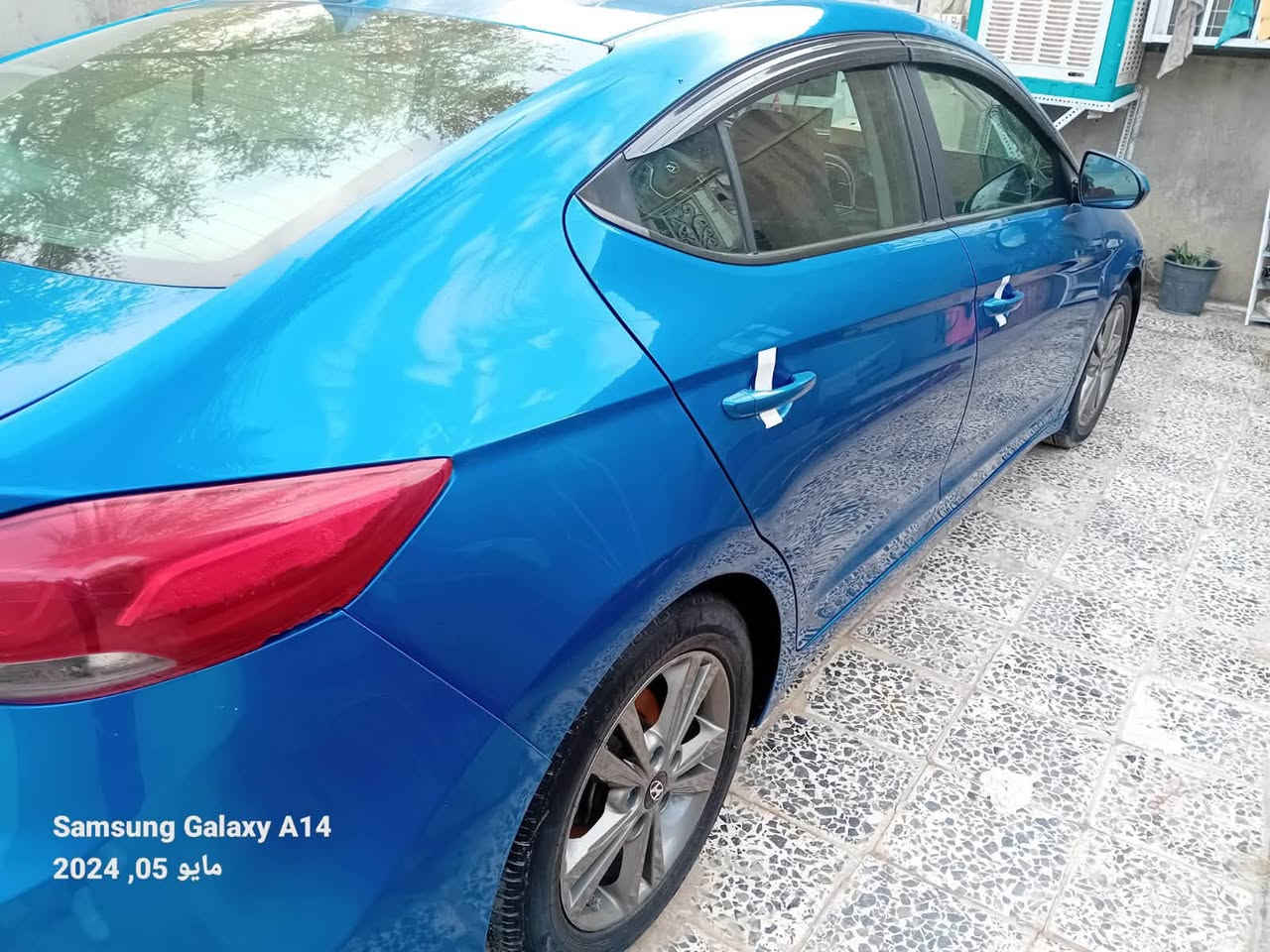 السلام عليكم  سياره النترا  للبيع وارد امريكي موديل 2018 بااسمي رقم اربيل بيهه بس بنيد وطخه جوه الدعاميه الخلفيه رقم *********** السعر 108
