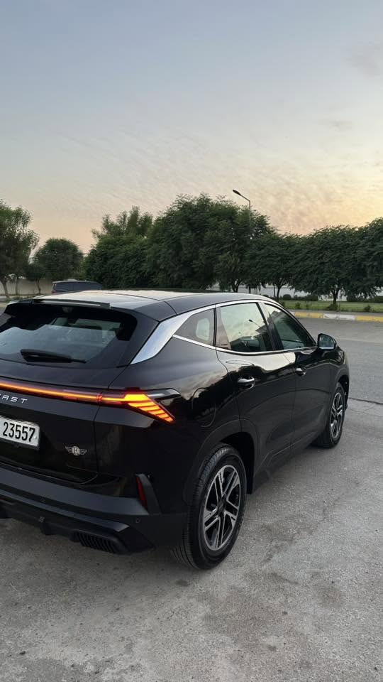 🚘 Soueast 06 Comfort | موديل 2026

✨ للبيع بحالة ممتازة — شامل نظام الوكالة

🔹 الموديل: 2026
🔹 الفئة: Comfort
🔹 الممشى: 12,000 KM فقط
🔹 الحالة: كلين تايتل ✅
🔹 شامل نظام الوكالة
🔹 سيارة شبه جديدة، استخدام شخصي ونظيفة جداً

🔥 المواصفات:
• محرك 1.5 Turbo
• ناقل حركة 7-Speed DCT
• دفع أمامي FWD
• شاشة وسطية كبيرة
• شاشة عدادات رقمية
• Apple CarPlay / Android Auto
• كاميرا خلفية
• حساسات ركن
• تشغيل بصمة / دخول ذكي
• تشغيل زر
• مثبت سرعة
• فتحة سقف بانورامية
• مقاعد كهربائية
• تكييف أوتوماتيك
• إضاءة LED
• جنوط ألمنيوم
• أنظمة أمان متعددة
• Interior مودرن وواسع

📍 السيارة موجودة في أربيل

📩 للاستفسار والسعر، ***********
