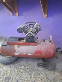 كبريسر للبيع نقصه الماطور العنوان بغداد الحريه.  السعر ٢٢٥. 0771628233...