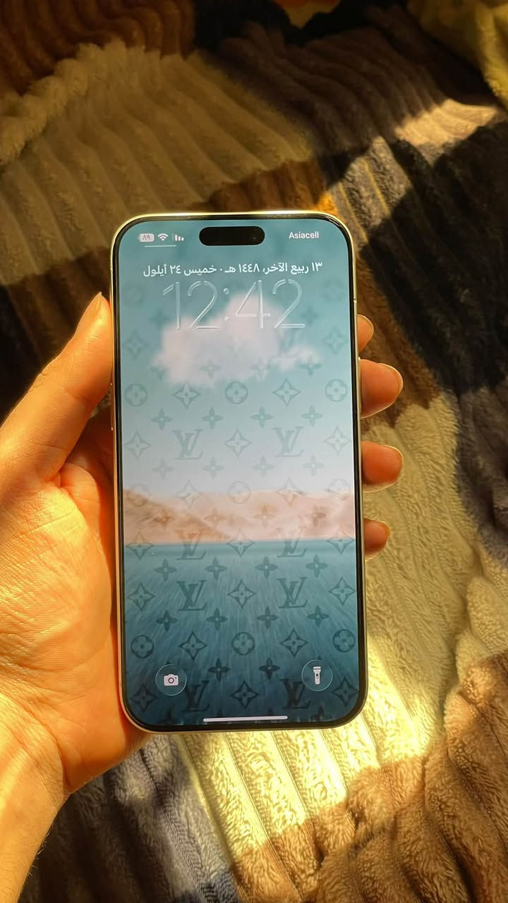 17 pro max
ذ 256 بطارية 98
غراضة كاملة مكفول 
السعر مليون و700
*********** رقمي واتساب فقط
