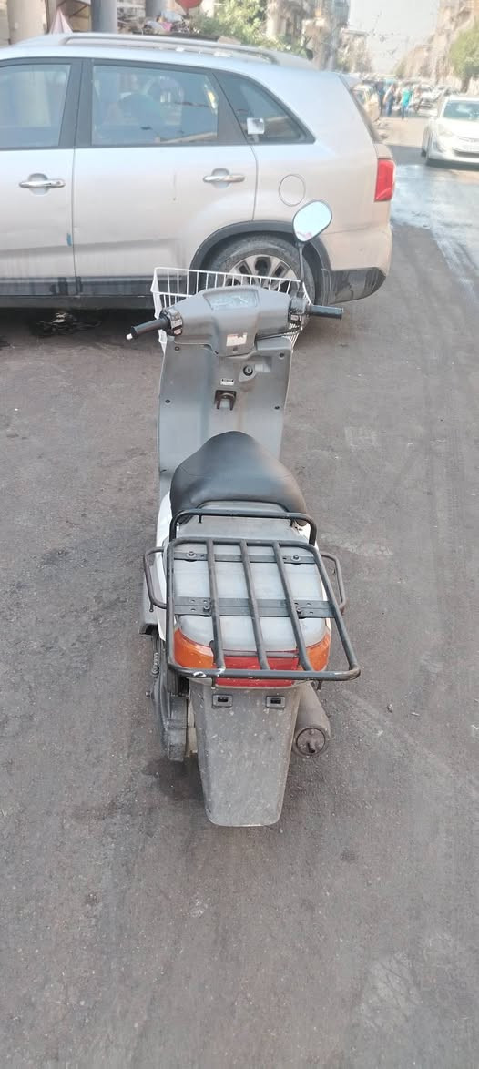 دراجة بيكم نازلة من رمبة قبل ١٤ يوم جديدة بحالة وكالة بس بيهة فطور بل بسيطة بل كفر بس لدرجة جديدة لك قفلهة ب٦٠٠ نزلتهة ب مليون و١٠٠ والله ليحتاجهة يتواصل وتساب *********** بس عوزهة غسلة لن ابد ماغاسلهة بغداد سوق الصدرية
