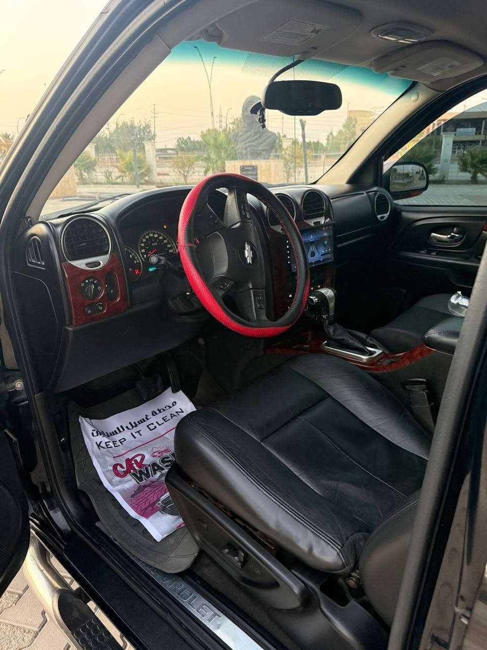 شوفر ليت بلايزر LTZ 2008
خليجي وكالة المنصور 
مكفول بدون صبغ ادامة ١٠٠% 
تخم تاير
حدادية امامي خلفي 
منظومه غاز 
لايت و بروجكتر زنون 
رقم بغداد بسمي 
كير اكسل محرك مكفول ١٠٠% 
ستيرن كهرباء 
شاشة تبريد خلفي ديجيتال 
تدفئة كشنات 
غرفة جلد وكالة
#بيها فقط بارد بخشم الجاملغ الايمن بكد ٣ أصابع 
السعر 115
***********
***********
مكان . واسط الكوت
