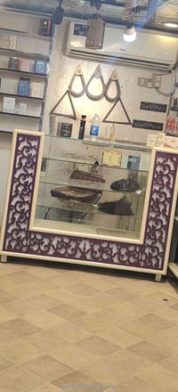 لميز البيع مكان بغداد 07717778657