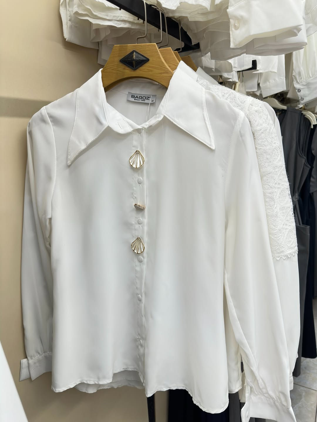 ✅نزاكه قمصان مدرسي ❤️😍👗
✅متوفر المقاسات 38-40-42-44-46
✅عنوان كوت شارع الهوره مقابيل نشاط مدرسي
✅للحجز أو الاستفسار عبر دايركت 
✅واتساب ***********#العنوان_كوت_شارع #العراق🇮🇶 #ملابس #توصيل_كوت #اكسبلور_فولو
