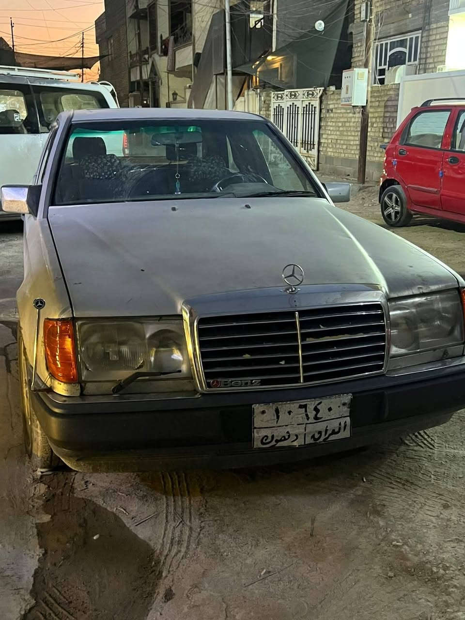 مارسدس دب موديل ٨٨ رقم دهوك تريد وكاله تريد تحويل محرك ففتي تبريد تخم تاير جديد باتري جديد صدر خلفية امامي وسط عنواني بغداد دوره *********** اذا اكو مرواس مو مشكله سعر ٣٠ وبيه@ مجال
