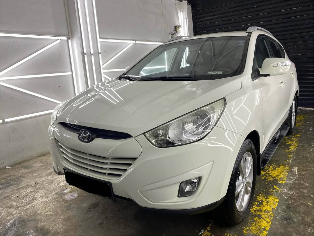 هیۆندای تۆکسۆن مۆدیل ٢٠١٠ بێ بۆیاخ گێر و مەکینە بەشەرت مەکینەی نەکراوەتەوە تەقە و رەقە بەشەرت تەنها ١٧٣هەزار رۆشتوە چوار تایەی تازەی لەژێردایە سەنەوی تازەیە تا ٢٠٣٢ تازەیە نرخی ١٣٥ گەڵاو مەجال  گۆرینەوەش دەکەم 
ژمارە مۆبایل : *********** بشدار, السليمانية
