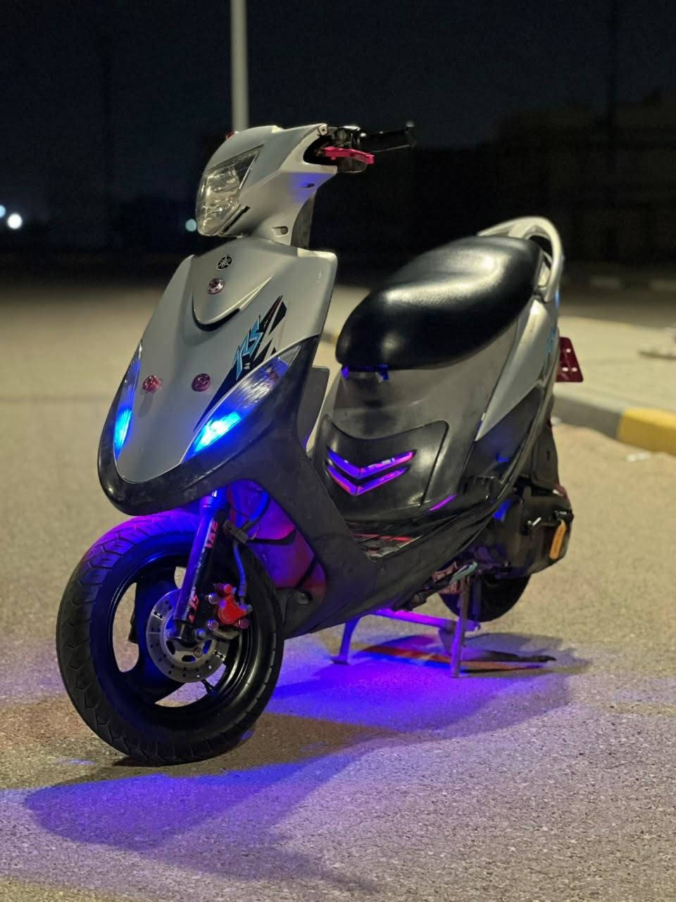 ماكس عدلة للبيع دراجة ناشفة مكينة ما مفتوحة شرط الفحص وكلشي شغال بيهة ماببهة اي نقص بلادية الدراجة ختم واحد السعر ٩٥٠ وبيهة مجال قليل العنوان البصرة ياسين اخريبط رقم الهاتف ***********
