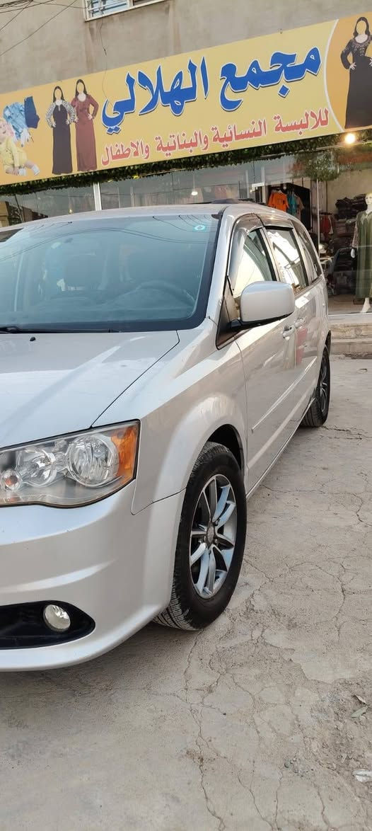 دوج كرفان موديل 2012
✅مواصفات SXT
✅بيبان كهرباء 
✅ جام كهرباء
✅جنطة كهرباء 
✅تبريد 3 قطع ثلج 
✅داخل اسود
✅كشنات قماش
✅شاشة 
✅كاميرة 
✅نضام ECO
✅رقم انكليزي
 حادث مبدل بابين النفر والسلايد وطختين بل جاملغ  
السيارة  مثل الصورة  بدون نقص و جاهز و نضيفة
سنوية جديدة بأسمي 
گير محرك خير من الله 
 السعر120$ 
مكان السيارة موصل
رقم نينوى  

للاتصال ***********
‏‪***********‬‏
