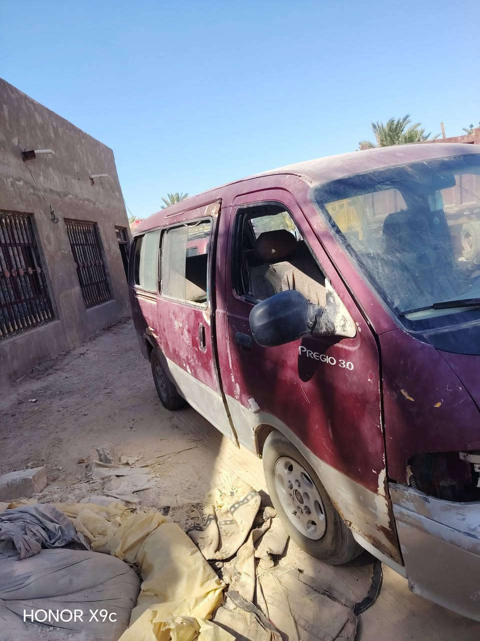 سلام عليكم كيه بريجو للبيع مدبل ٩٥ مكينه وكير واكسن جدد كلش تايرات نضيفه حداديه ٧٠٪١٠٠  مداور ثاني يوم مالكه جيراني شواصي ٣ عل وضع شركه بس جوه العبري معمره ستوني تعمير درجه اولا هيئه مامسجله  ومرور عليه ٣٠٠ غرفته نضيفه  سياره عوزه ترتيبات كلش بصيطه  مكانه نجف مناذه سعر ٢٠ ورقه وبيه مجال ***********
