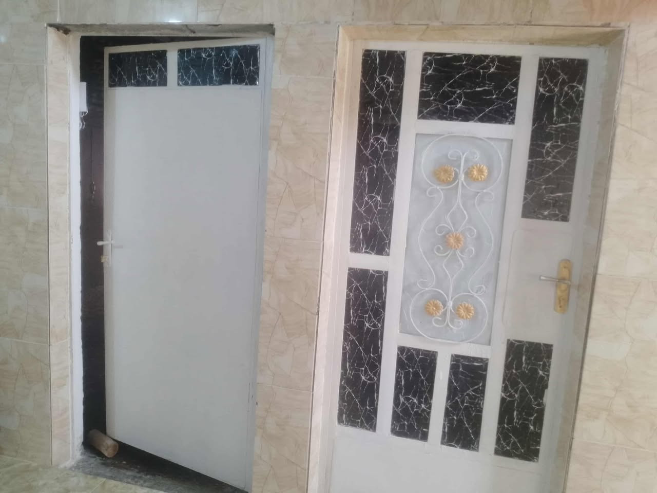 بيت للبيع مساحه 300م طابو زراعي سند 25 يتكون من غرفتين واستقبال وصاله سيراميك+مطبخ+حمام +حمامات 2خارجيه بيت خير من الله بناء حديث مو قديم العنوان دوره الباويه قرب المرور السعر  عارضه ع 65ؤبي مجال، ***********
ابوسيف
