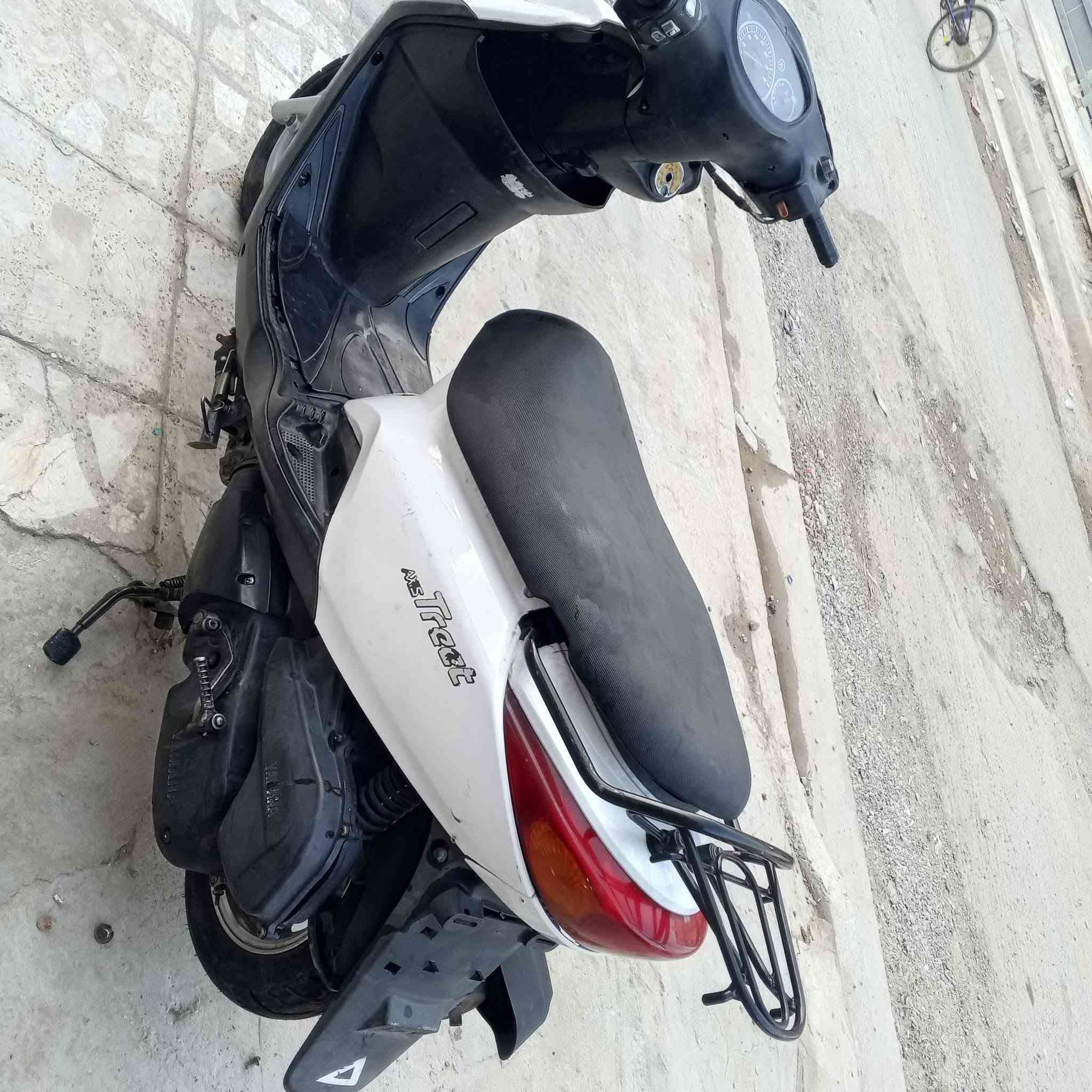 بريز اكزز • سكليتر • نضيفه